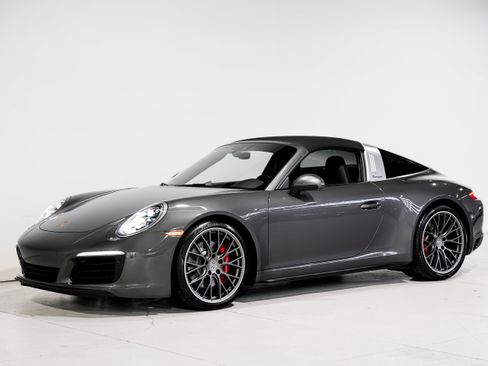 Used 2017 Porsche 911 Targa 4S image 6