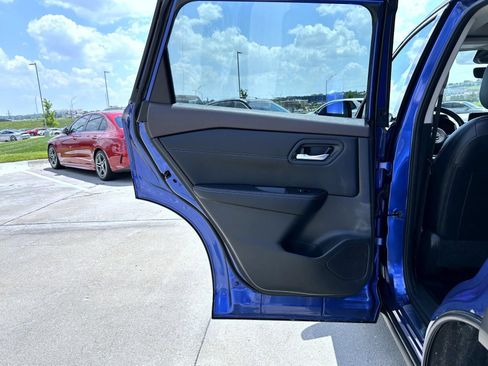 Used 2023 Nissan Rogue SL AWD/4WD image 20