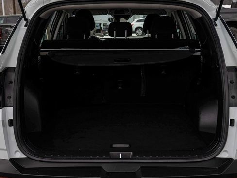 Used 2023 Hyundai Tucson SE image 32