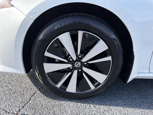 Used 2021 Nissan Altima 2.5 SV image 10
