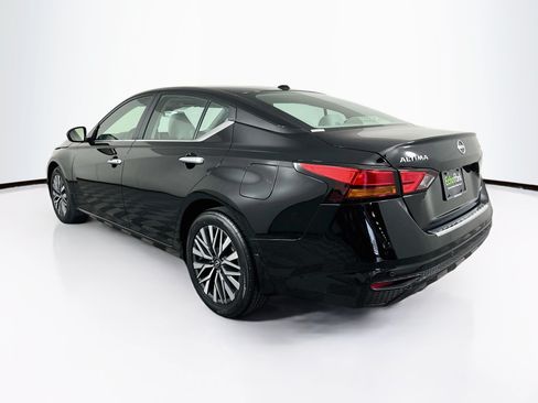 Used 2023 Nissan Altima 2.5 SV AWD/4WD image 5