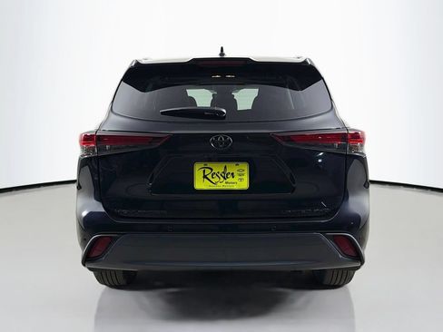 New 2026 Toyota Highlander Limited AWD/4WD image 6