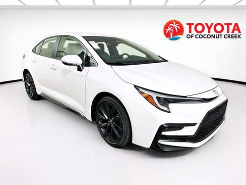 Used 2023 Toyota Corolla SE image 1