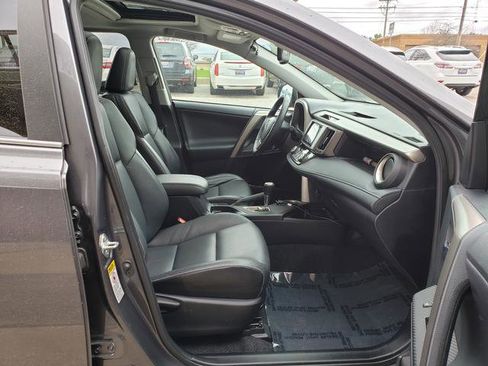 Used 2014 Toyota RAV4 Limited w/ Technology Package image 18