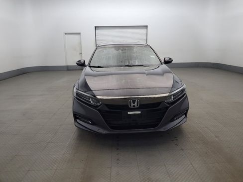 Used 2018 Honda Accord Sport image 14