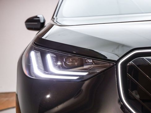 Certified 2025 BMW X3 xDrive30i w/ M Sport Package image 5