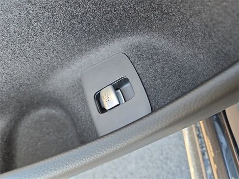 New 2026 Mercedes-Benz E 350 4MATIC Sedan image 21