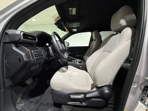 Certified 2025 Toyota 4Runner SR5 AWD/4WD image 13