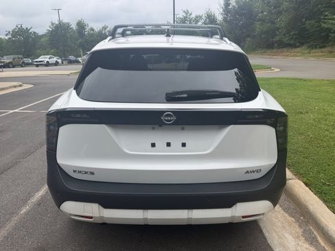 Certified 2026 Nissan Kicks SV w/ Cold Weather Package AWD/4WD image 18
