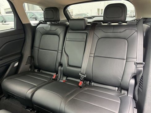 Used 2025 Lincoln Corsair Reserve w/ Towing Package image 14