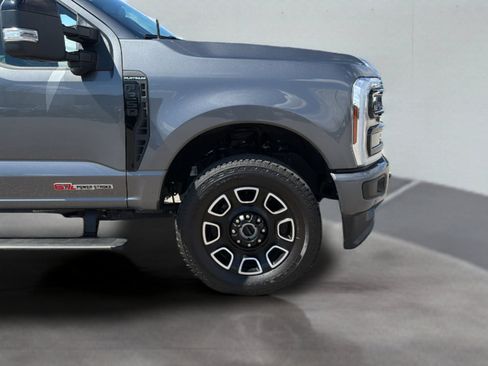Certified 2025 Ford F250 Platinum AWD/4WD image 28