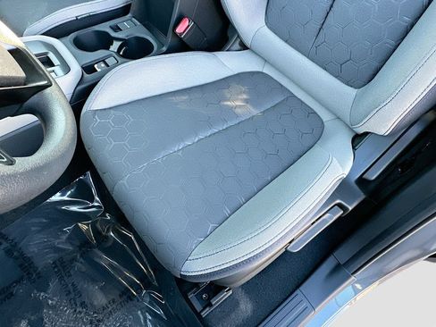 Certified 2025 Subaru Forester AWD/4WD image 18