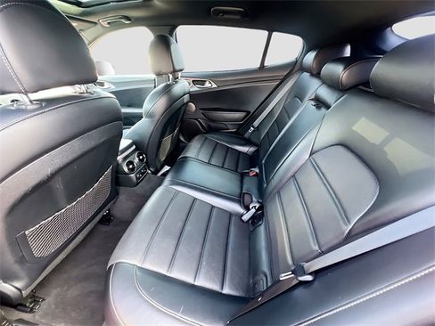 Used 2018 Kia Stinger GT2 image 26