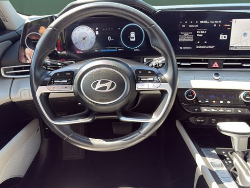 Used 2024 Hyundai Elantra Limited FWD image 20