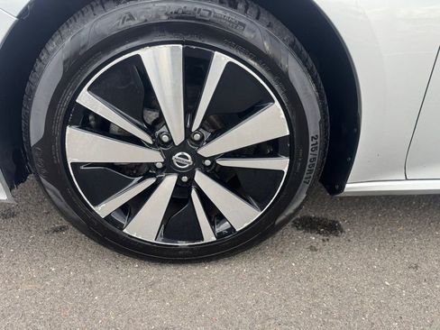 Used 2021 Nissan Altima 2.5 SV FWD image 18