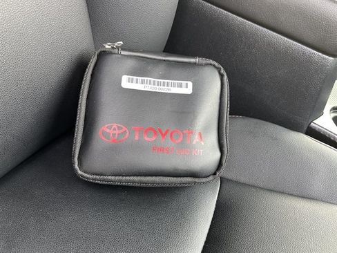 Used 2021 Toyota 4Runner TRD Off-Road Premium w/ Moonroof Package AWD/4WD image 41