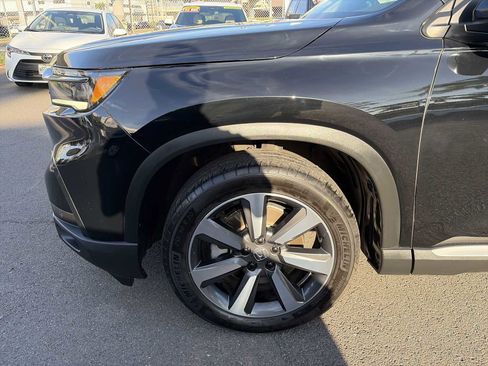 Used 2023 Honda Pilot Touring image 19