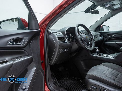 Used 2024 Chevrolet Equinox LT FWD image 10