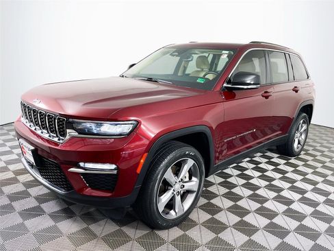 Used 2022 Jeep Grand Cherokee Limited AWD/4WD image 3