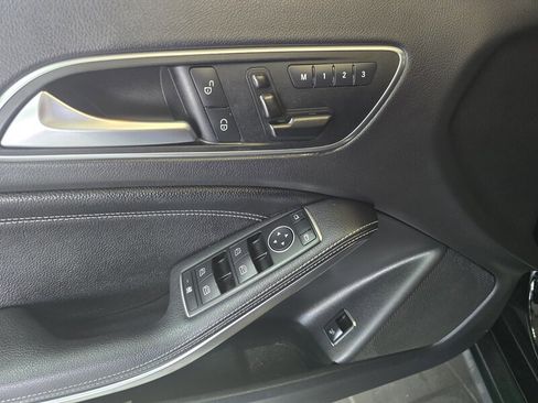 Used 2016 Mercedes-Benz GLA 250 image 17