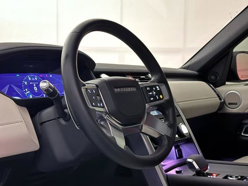 Used 2022 Land Rover Discovery HSE R-Dynamic image 19