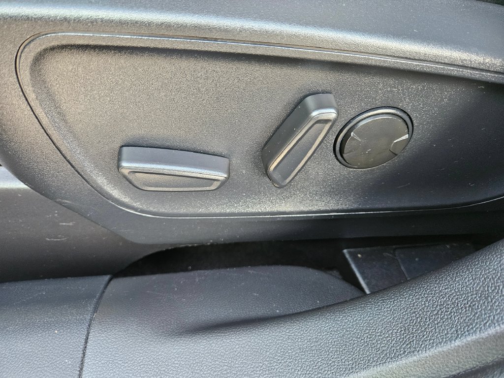 Used 2024 Ford Escape Platinum AWD/4WD image 23
