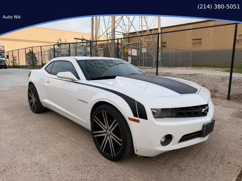 Used 2010 Chevrolet Camaro LT image 1