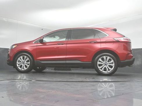 Certified 2022 Ford Edge Titanium w/ Class II Trailer Tow Package image 40