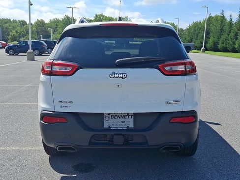 Used 2016 Jeep Cherokee Latitude w/ Comfort/Convenience Group AWD/4WD image 5