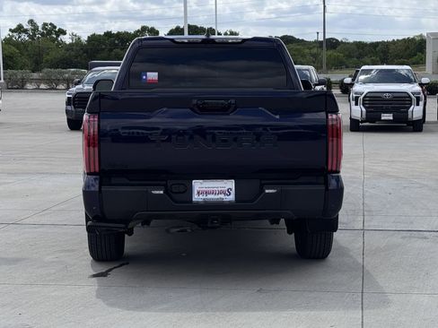 Used 2025 Toyota Tundra Limited AWD/4WD image 5