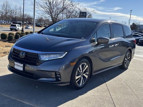 Used 2023 Honda Odyssey Touring image 13
