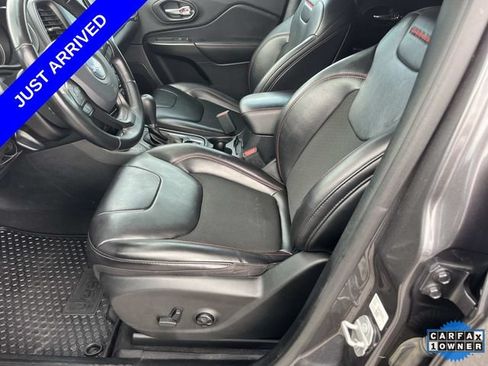 Used 2020 Jeep Cherokee Trailhawk w/ Cold Weather Group AWD/4WD image 26
