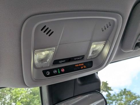 Used 2025 Chevrolet Malibu LT FWD image 21
