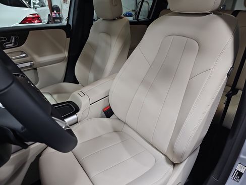 New 2026 Mercedes-Benz GLB 250 image 16