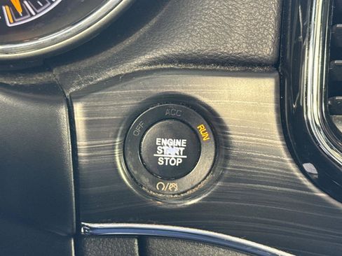 Used 2019 Jeep Grand Cherokee Limited image 28