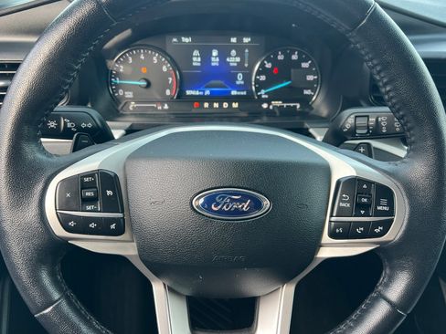 Used 2020 Ford Explorer XLT w/ Class III Trailer Tow Package image 21