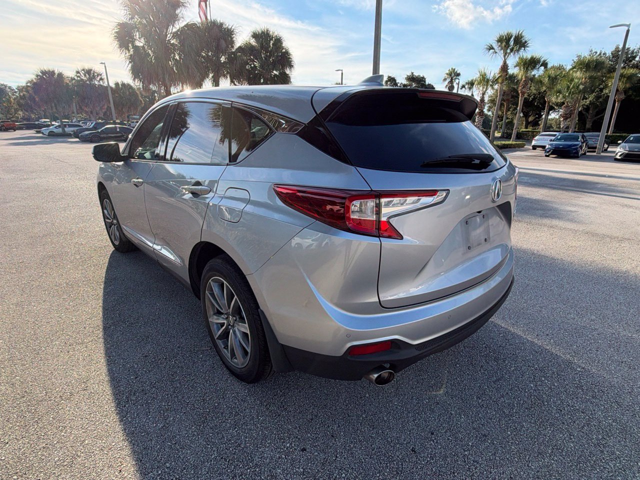Used 2019 Acura RDX w/ Technology Package FWD image 3