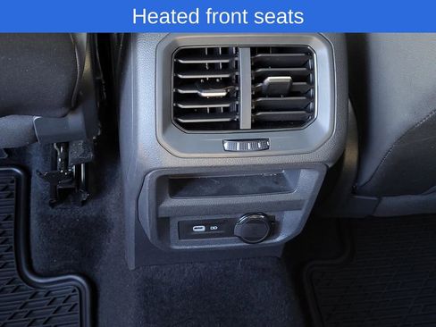 Used 2021 Volkswagen Tiguan SE w/ Panoramic Sunroof Package image 16