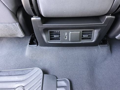 Used 2024 Chevrolet Silverado 1500 LT AWD/4WD image 38