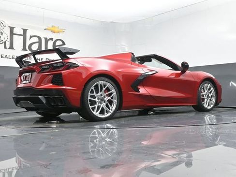 New 2027 Chevrolet Corvette Stingray Convertible w/ Stealth Interior Trim Package RWD image 13