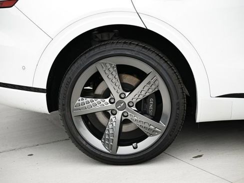 Used 2025 Genesis GV70 3.5T Sport w/ Sport Advanced Package image 6