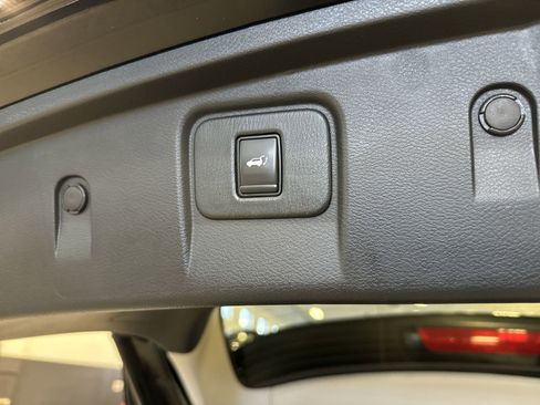 Certified 2020 Nissan Murano SL w/ Moonroof Package image 36