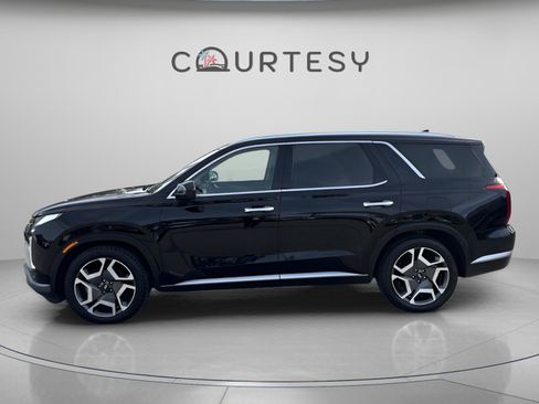Used 2023 Hyundai Palisade SEL w/ Cargo Package image 4