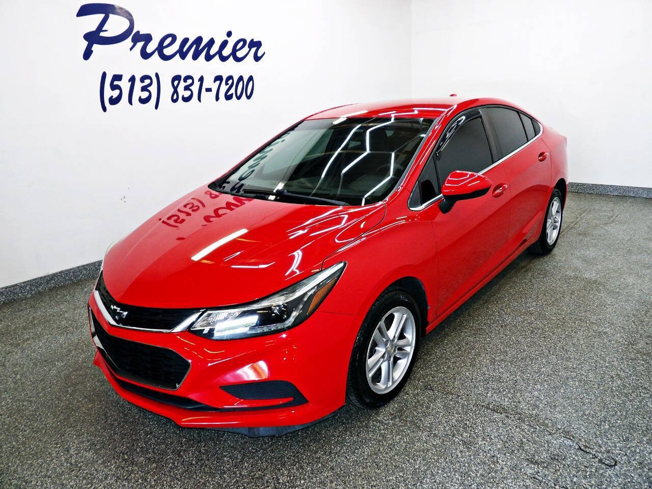 Used 2017 Chevrolet Cruze LT w/ Convenience Package FWD image 1