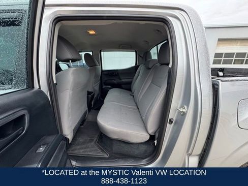 Used 2016 Toyota Tacoma SR w/ Towing Package image 11