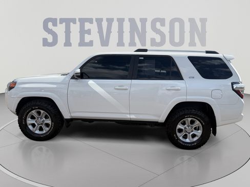 Certified 2019 Toyota 4Runner SR5 Premium AWD/4WD image 2