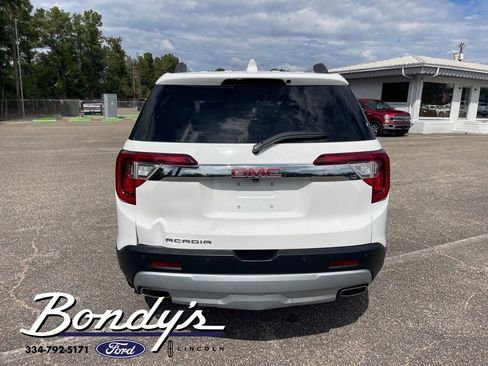Used 2023 GMC Acadia SLT w/ Technology Package image 17