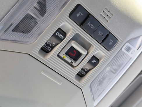 Certified 2025 Toyota RAV4 XLE image 29