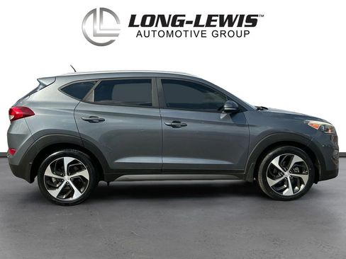 Used 2016 Hyundai Tucson Sport image 8