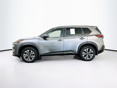 Used 2023 Nissan Rogue SV image 4